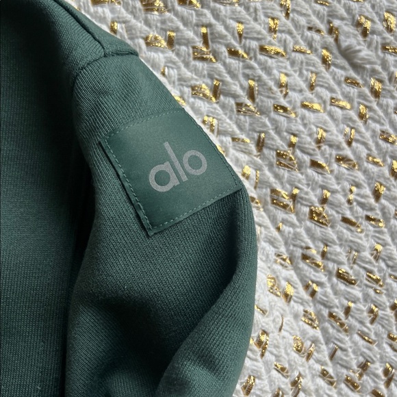 Alo Yoga Hazy Mock Neck Pullover - Picture 4 of 6